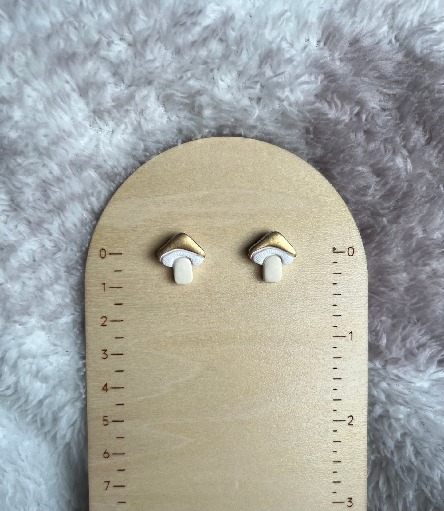 Mushroom Studs